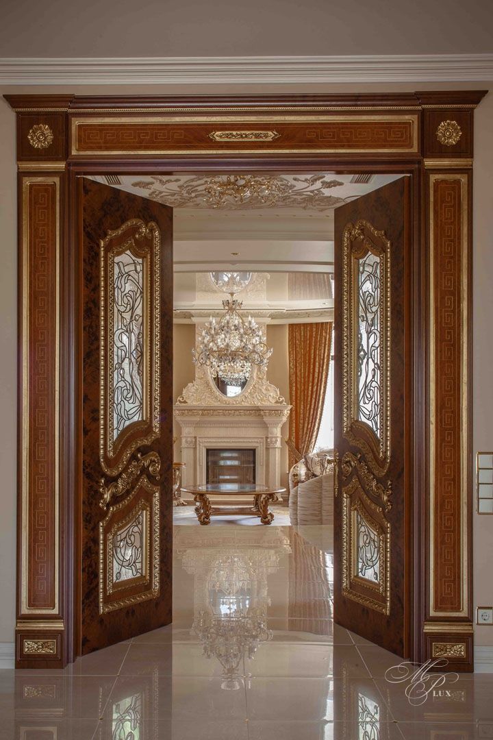 красивая дверь