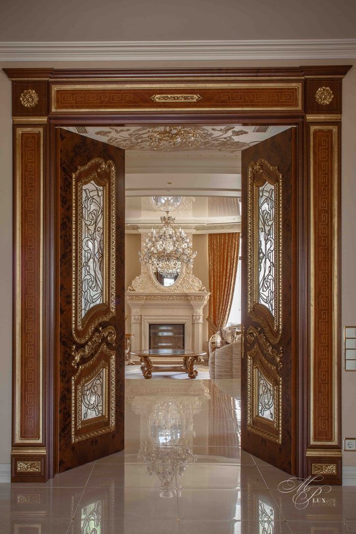 красивая дверь